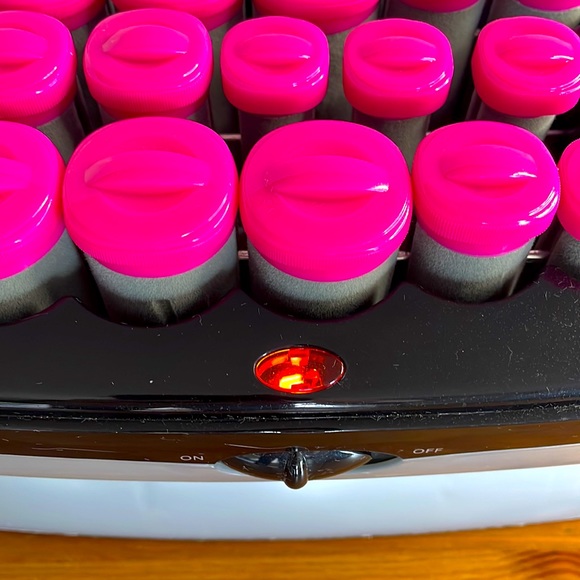 Conair: Ceramic Instant Heat Rollers! - Picture 2 of 3